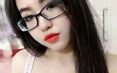 Bộ sưu tập 34 ảnh gái xinh đeo kính cute dễ thương nhất 2026
