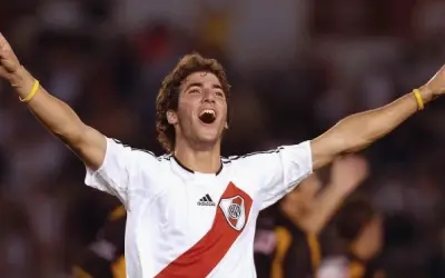 Bóc trần sự nghiệp giông bão và bí mật động trời của Gonzalo Higuaín