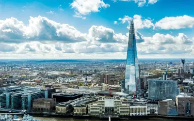 Bức tranh bí ẩn về tòa nhà The Shard biểu tượng của Anh quốc