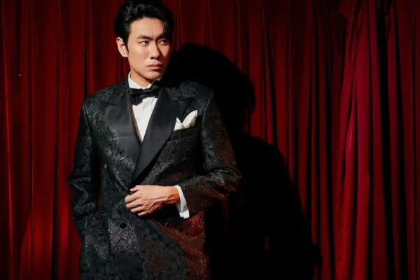 Ảnh Kiều Minh Tuấn phong cách lãng tử cuốn hút khán giả