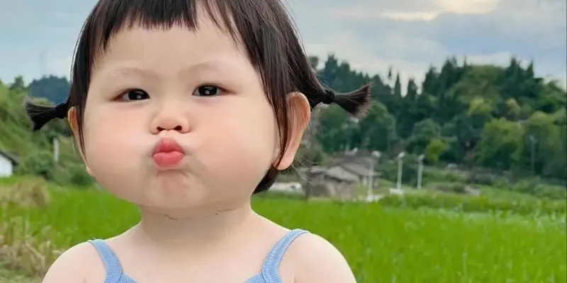 Avatar em bé ngộ nghĩnh cho bé trai và bé gái đáng yêu