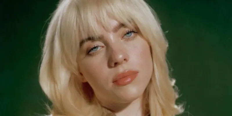 Hé lộ ảnh Billie Eilish chưa từng công bố trước đây