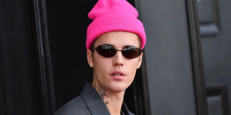 Tuyển tập ảnh Justin Bieber khoe phong cách ngầu và khác lạ