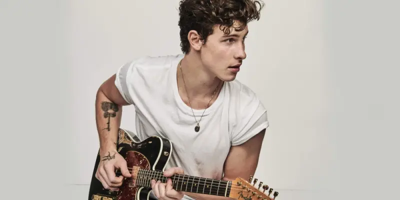 Những bức ảnh Shawn Mendes chưa từng công bố bất ngờ