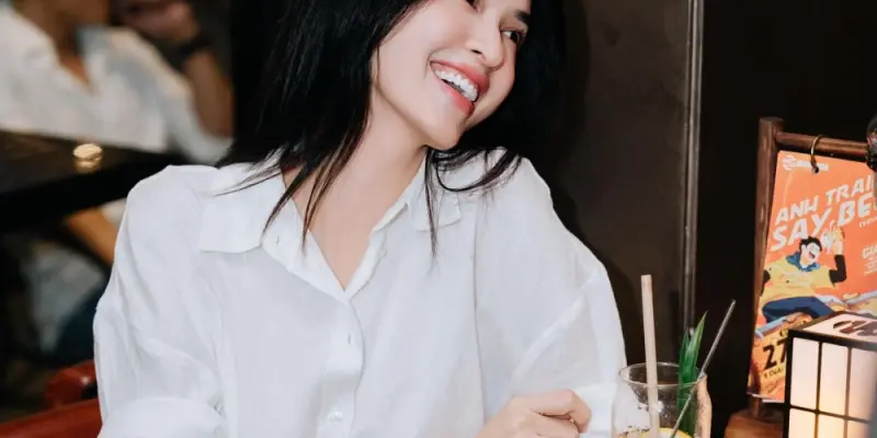 Bộ ảnh con gái xinh cute với nụ cười ngọt ngào cuốn hút