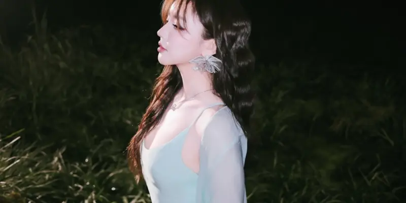 Ảnh Bích Phương đẹp mê hoặc với phong cách cá tính riêng