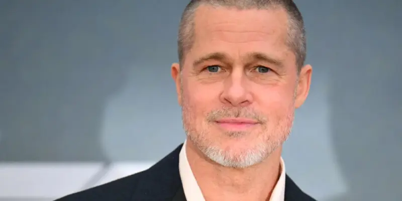 Ngắm hình ảnh Brad Pitt chất ngầu qua từng khoảnh khắc