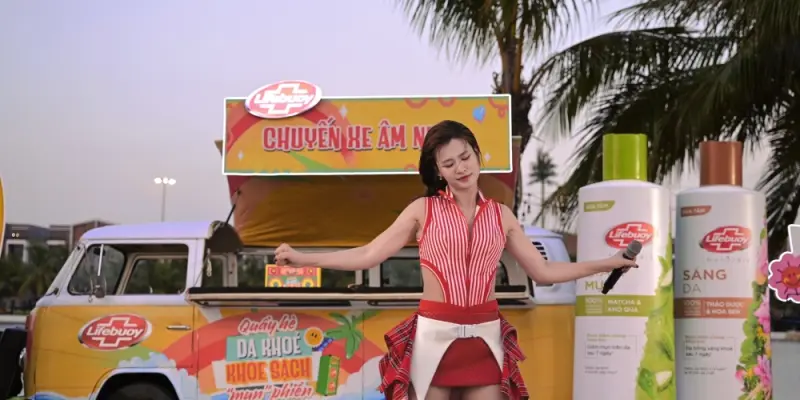 Ngắm ảnh Đông Nhi khoe nhan sắc ngọt ngào quyến rũ