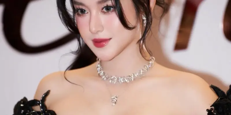 Hình nền hot girl 4k cho máy tính mang vẻ đẹp cuốn hút