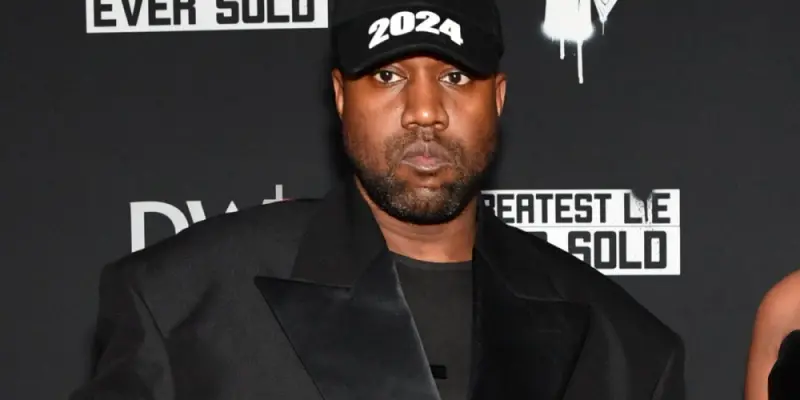 Tuyển chọn ảnh Kanye West cực chất trong sự nghiệp