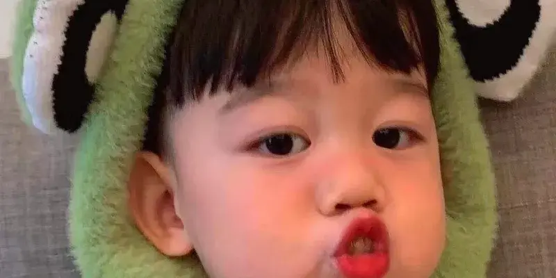 Meme chu mỏ biểu cảm siêu lầy khiến dân mạng phát sốt