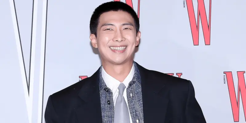 Ảnh RM (BTS) mới nhất gây bão cộng đồng Army toàn cầu