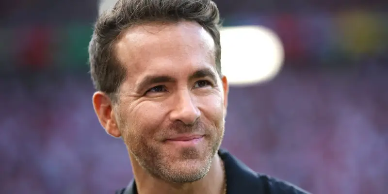 Ảnh Ryan Reynolds cực chất khiến fan mê mẩn không rời mắt