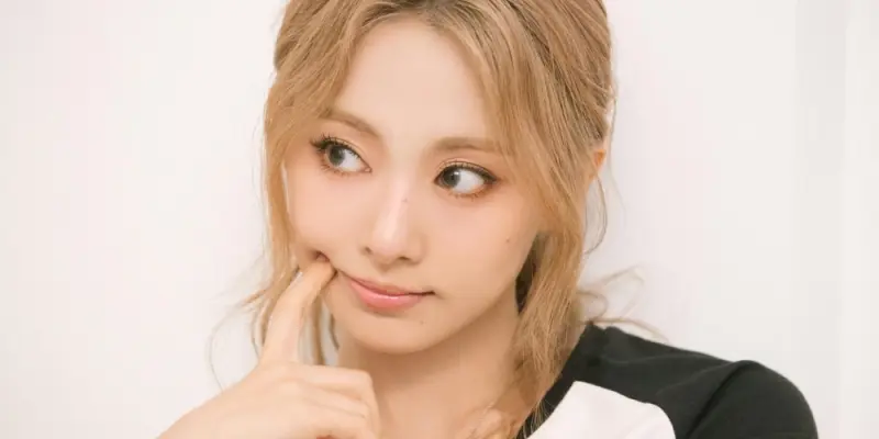 Bộ ảnh Tzuyu (TWICE) cực chất chứng minh đẳng cấp visual