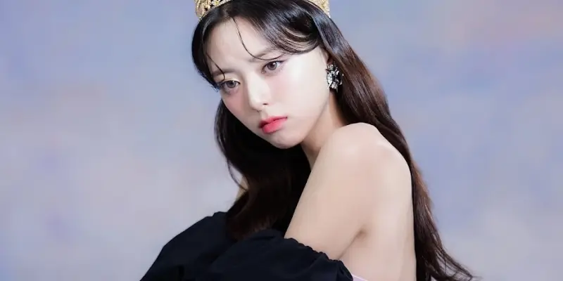 Ảnh Yuna (ITZY) đẹp rạng rỡ khiến fan không thể rời mắt