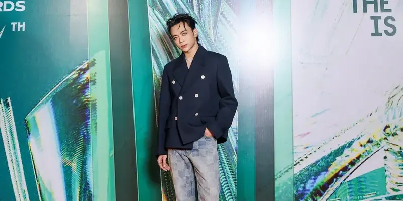 Ngắm ảnh Soobin Hoàng Sơn điển trai chuẩn idol Vpop