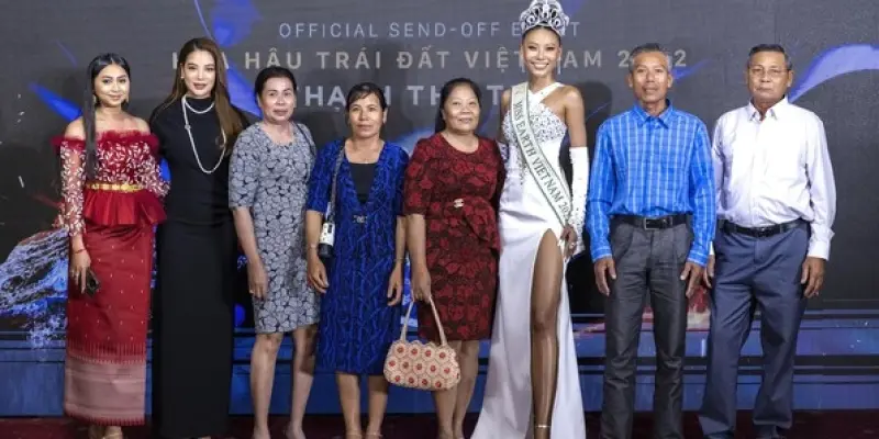 Tổng hợp trọn bộ hình ảnh á hậu Thạch Thu Thảo đẹp nhất hiện nay