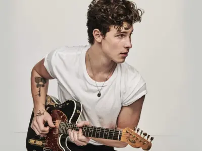 Những bức ảnh Shawn Mendes chưa từng công bố bất ngờ