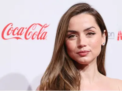 Ảnh Ana de Armas tỏa sáng mọi khoảnh khắc trên màn ảnh