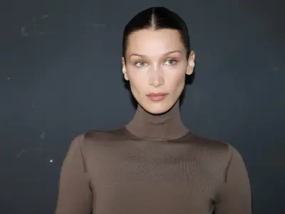 Bộ ảnh Bella Hadid đỉnh cao nhan sắc khiến fan ngỡ ngàng