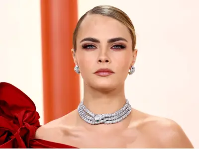 Ảnh Cara Delevingne ghi dấu ấn trên sàn catwalk quốc tế