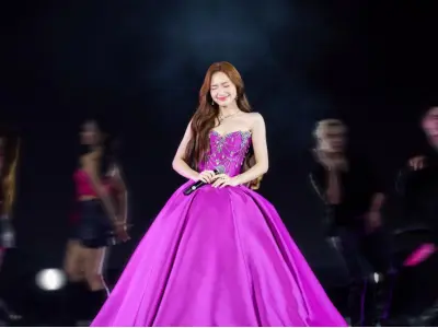 Bộ ảnh Hòa Minzy quyến rũ khiến người hâm mộ xao xuyến