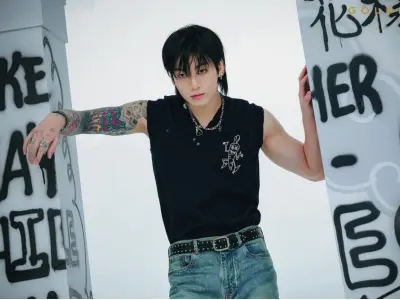 Bộ ảnh Jungkook (BTS) phong cách thời trang gây sốt