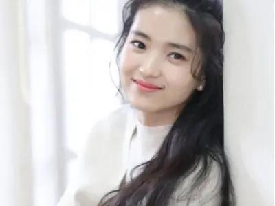 Bộ sưu tập ảnh Kim Tae-ri đẹp mê hồn khiến fan ngất ngây