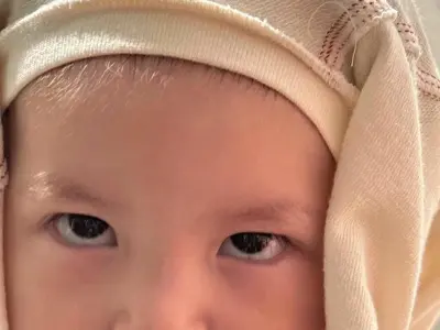 Bộ sưu tập meme lườm vui nhộn khiến ai xem cũng bật cười
