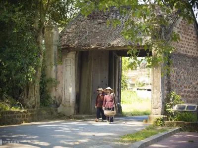 Phong cảnh làng cổ Đường Lâm lưu giữ văn hóa truyền thống