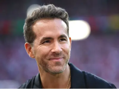 Ảnh Ryan Reynolds cực chất khiến fan mê mẩn không rời mắt