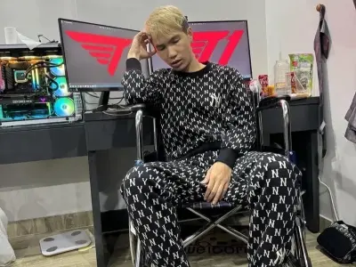 Cười xỉu với loạt tú sena meme đang gây bão mạng