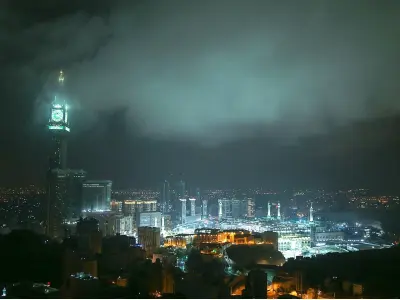 Khám phá bộ sưu tập ảnh Abraj Al Bait Clock Tower bí ẩn nhất